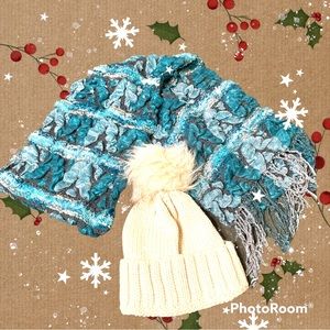 NWOT CROCHET POM POM HAT W/SUPER SOFT FRINGED SCARF COOL TURQUOISE/BLUES & GRAY